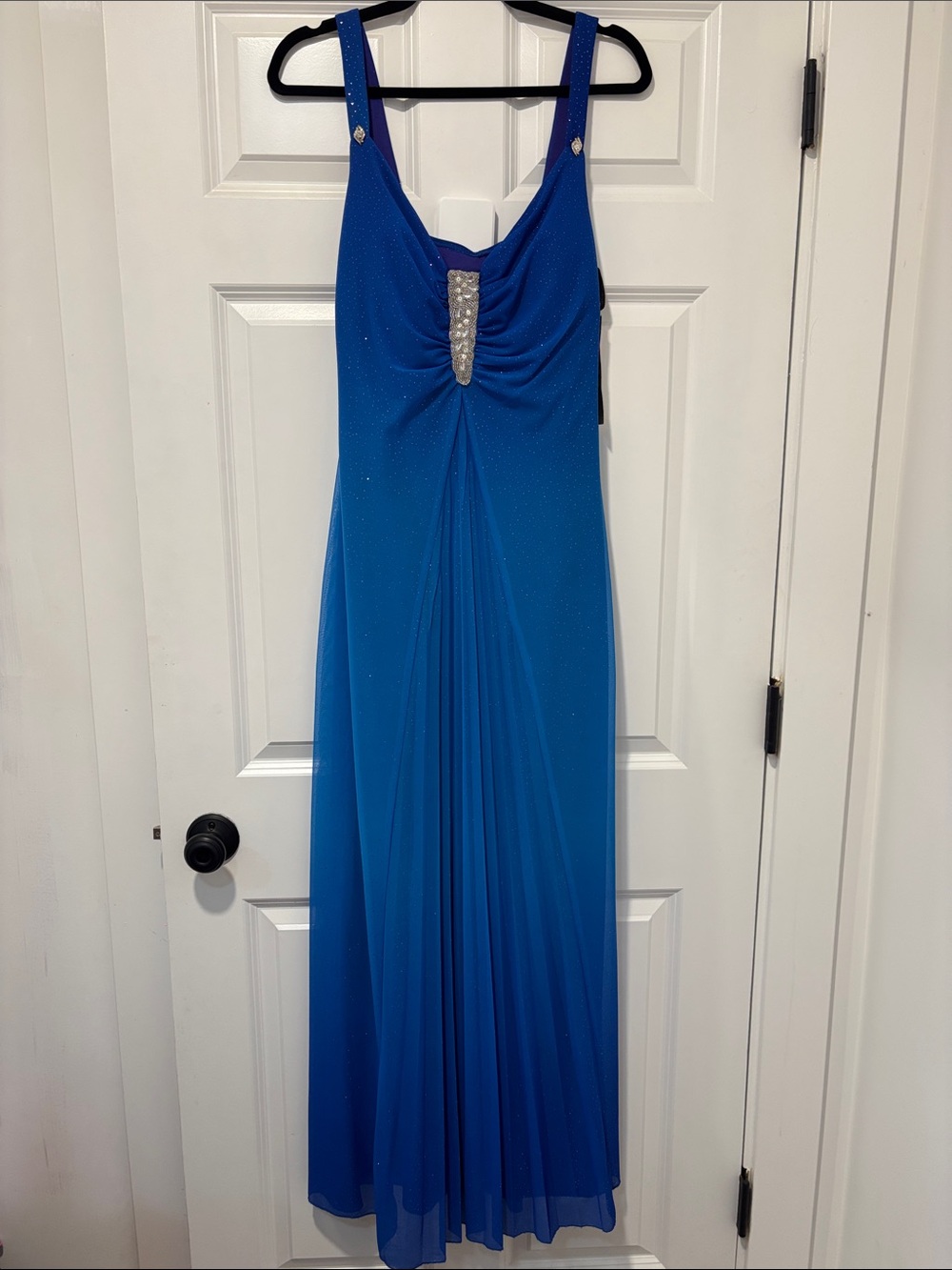 2000s-2010s Blue Ombre Rhinestone Empire Waist Prom Evening Gown NWT Size 11/12